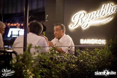 Friday Night at Wine Republic Thonglor — photo 37