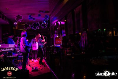 Silly Fools Live ที่ มัลลิแกนส์ ไอริช บาร์ — photo 21