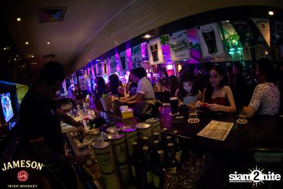 Silly Fools Live ที่ มัลลิแกนส์ ไอริช บาร์ — photo 22