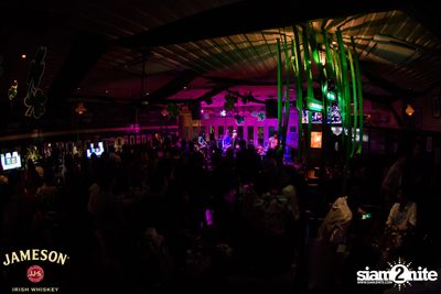 Silly Fools Live ที่ มัลลิแกนส์ ไอริช บาร์ — photo 34