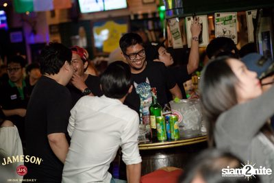 Silly Fools Live ที่ มัลลิแกนส์ ไอริช บาร์ — photo 35