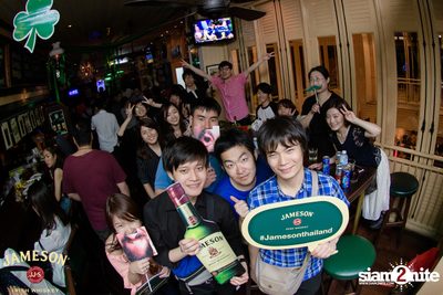 Silly Fools Live ที่ มัลลิแกนส์ ไอริช บาร์ — photo 40