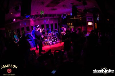 Silly Fools Live ที่ มัลลิแกนส์ ไอริช บาร์ — photo 45
