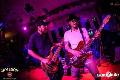 Silly Fools Live ที่ มัลลิแกนส์ ไอริช บาร์ — photo 50