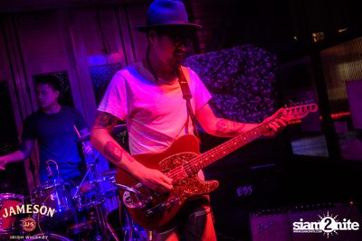 Silly Fools Live ที่ มัลลิแกนส์ ไอริช บาร์ — photo 51