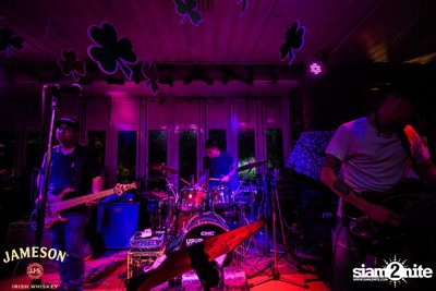 Silly Fools Live ที่ มัลลิแกนส์ ไอริช บาร์ — photo 52