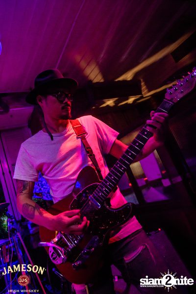 Silly Fools Live ที่ มัลลิแกนส์ ไอริช บาร์ — photo 53