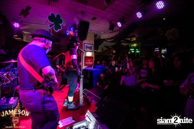 Silly Fools Live ที่ มัลลิแกนส์ ไอริช บาร์ — photo 61