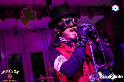Silly Fools Live ที่ มัลลิแกนส์ ไอริช บาร์ — photo 71