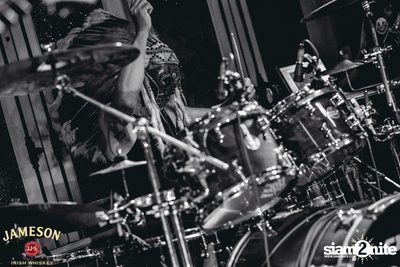 Silly Fools Live ที่ มัลลิแกนส์ ไอริช บาร์ — photo 93