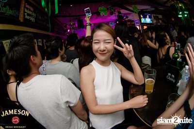 Silly Fools Live ที่ มัลลิแกนส์ ไอริช บาร์ — photo 95