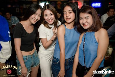 Silly Fools Live ที่ มัลลิแกนส์ ไอริช บาร์ — photo 97