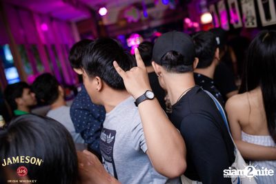 Silly Fools Live ที่ มัลลิแกนส์ ไอริช บาร์ — photo 99