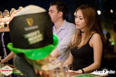 St Patricks Day at Brewski | Radisson Blu Plaza — photo 69