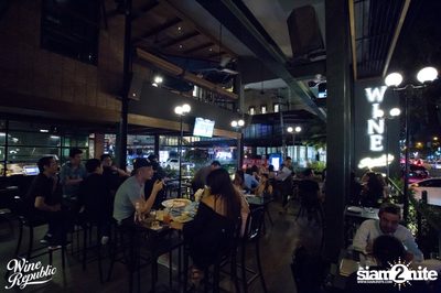 Friday Night at Wine Republic Thonglor — photo 25
