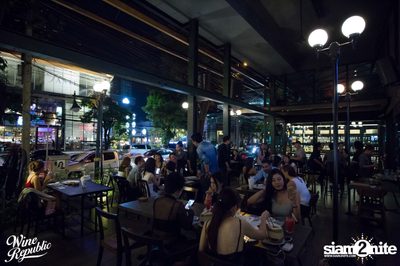Friday Night at Wine Republic Thonglor — photo 27