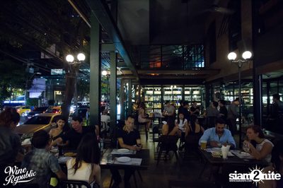 Friday Night at Wine Republic Thonglor — photo 29