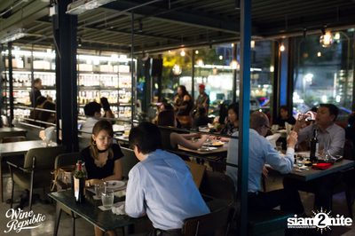 Friday Night at Wine Republic Thonglor — photo 41
