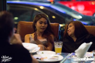Friday Night at Wine Republic Thonglor — photo 43