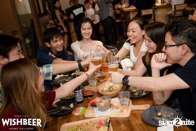 Canadian Weekend ที่ วิชเบียร์ โฮม บาร์ — photo 7