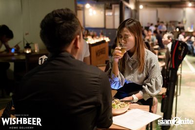 Canadian Weekend ที่ วิชเบียร์ โฮม บาร์ — photo 36