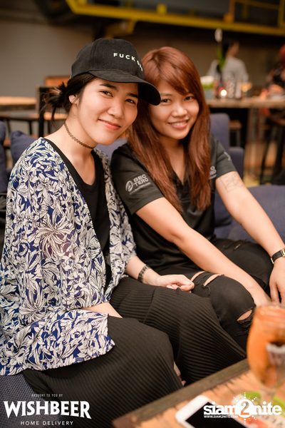 Canadian Weekend ที่ วิชเบียร์ โฮม บาร์ — photo 38