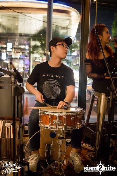 Friday Night at Wine Republic Thonglor — photo 15