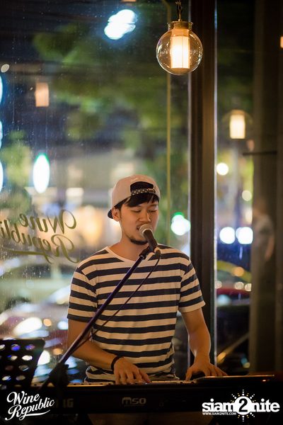 Friday Night at Wine Republic Thonglor — photo 19
