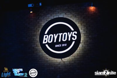 Singha Light pres. Lights Out Party at Boytoys — photo 2