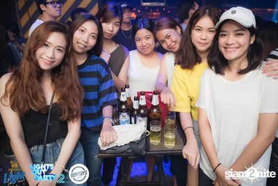 Singha Light pres. Lights Out Party at Boytoys — photo 40
