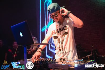 Singha Light pres. Lights Out Party at Boytoys — photo 85