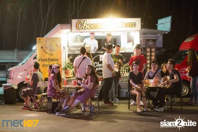 MET FEST 2017 Night Vibe On the Street at Oasis Outdoor Arena — photo 41