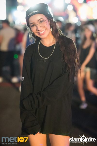 MET FEST 2017 Night Vibe On the Street at Oasis Outdoor Arena — photo 101