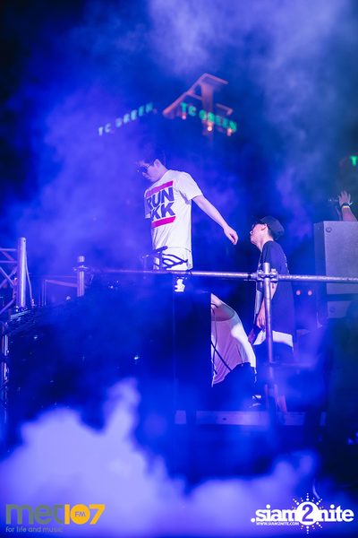 MET FEST 2017 Night Vibe On the Street at Oasis Outdoor Arena — photo 136