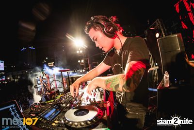 MET FEST 2017 Night Vibe On the Street at Oasis Outdoor Arena — photo 196