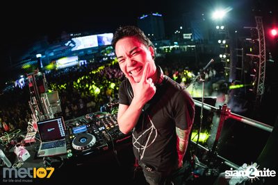 MET FEST 2017 Night Vibe On the Street at Oasis Outdoor Arena — photo 199