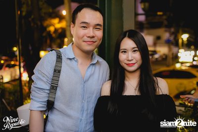 V Violette Live at Wine Republic — photo 4