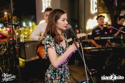 V Violette Live at Wine Republic — photo 64