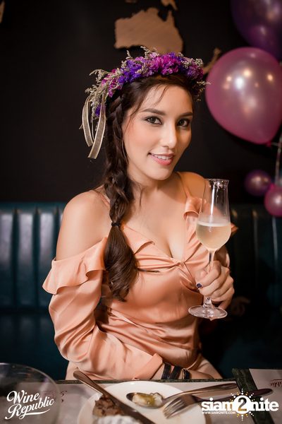 Friday Night at Wine Republic Thonglor — photo 16