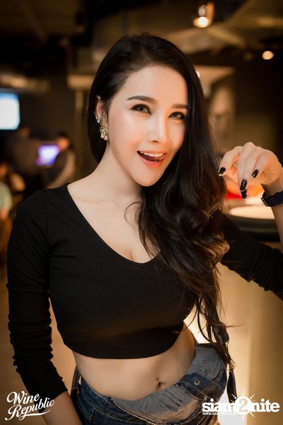 Friday Night at Wine Republic Thonglor — photo 67