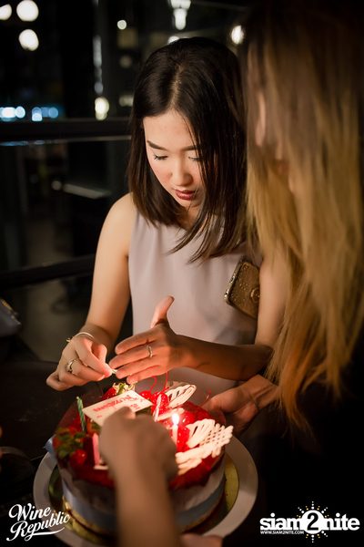 Friday Night at Wine Republic Thonglor — photo 92