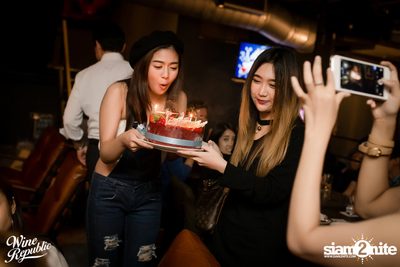 Friday Night at Wine Republic Thonglor — photo 94