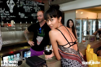 Evil Twin Launch Party กับ Imperial Doughnut Break ที่ แฮร์ออฟ เดอะ ด็อก — photo 12