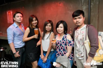 Evil Twin Launch Party กับ Imperial Doughnut Break ที่ แฮร์ออฟ เดอะ ด็อก — photo 24