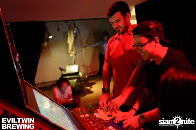 Evil Twin Launch Party กับ Imperial Doughnut Break ที่ แฮร์ออฟ เดอะ ด็อก — photo 25
