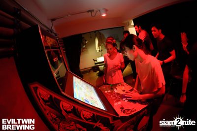 Evil Twin Launch Party กับ Imperial Doughnut Break ที่ แฮร์ออฟ เดอะ ด็อก — photo 28