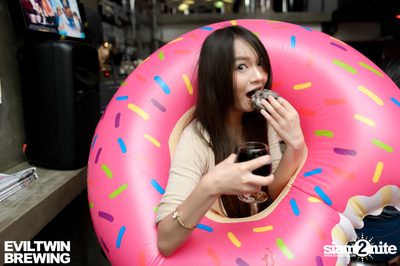 Evil Twin Launch Party กับ Imperial Doughnut Break ที่ แฮร์ออฟ เดอะ ด็อก — photo 42