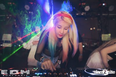 EDM Boat Party | Season 4 at Asiatique — photo 76
