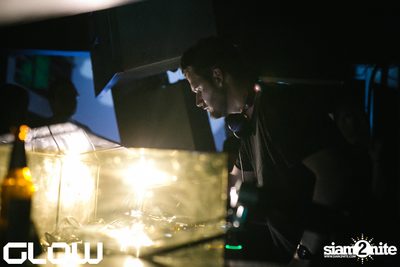 Edu Imbernon & Daron at Glow — photo 13