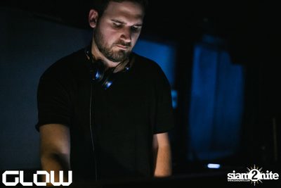 Edu Imbernon & Daron at Glow — photo 14